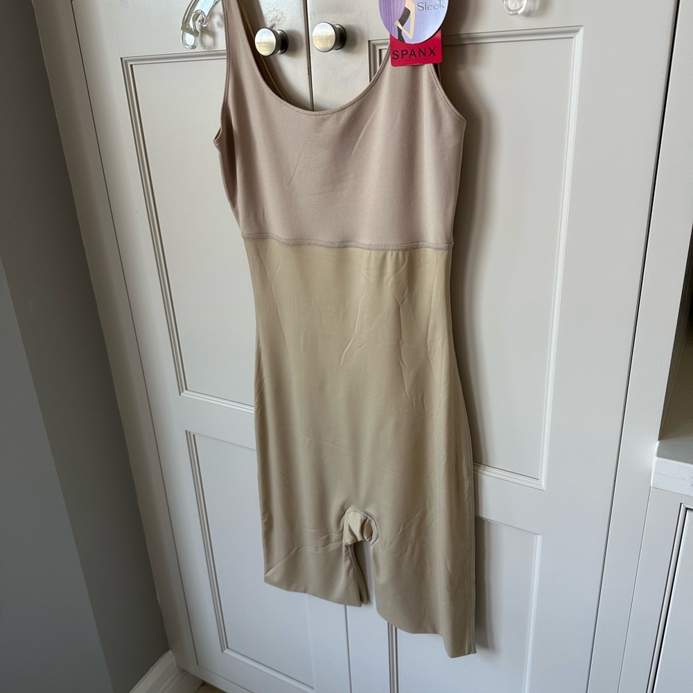 SPANX Women's Shapewear Bodysuit - Nude color open crotch for ease